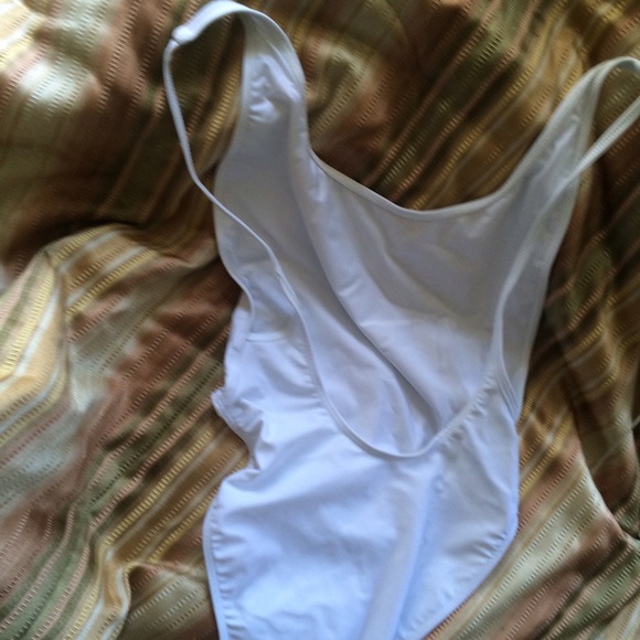 🌸 SOLD - Nylon tricot high-cut one piece - Picture 3 of 4