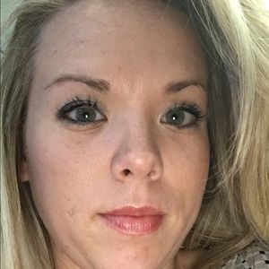 Meet your Posher, Joanie