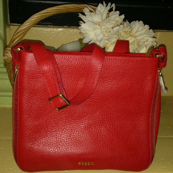 Fossil crossbody or shoulder wear