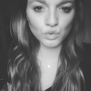 Meet your Posher, Sidney