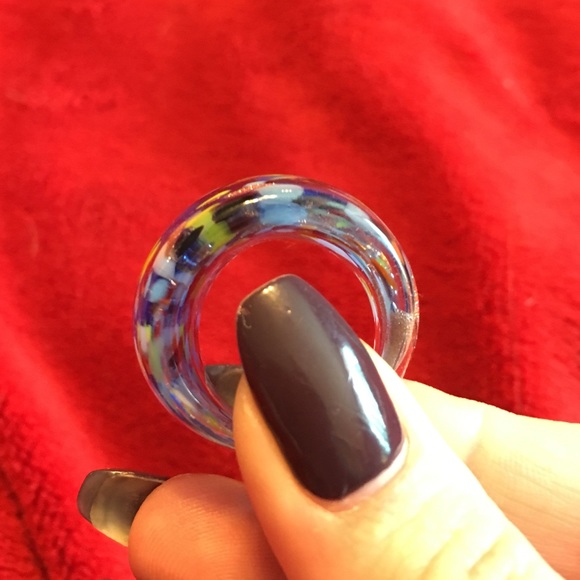 Glass ring - Picture 2 of 3