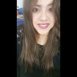 Meet your Posher, Alma