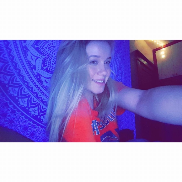 Meet your Posher, Harley - Picture 1 of 1