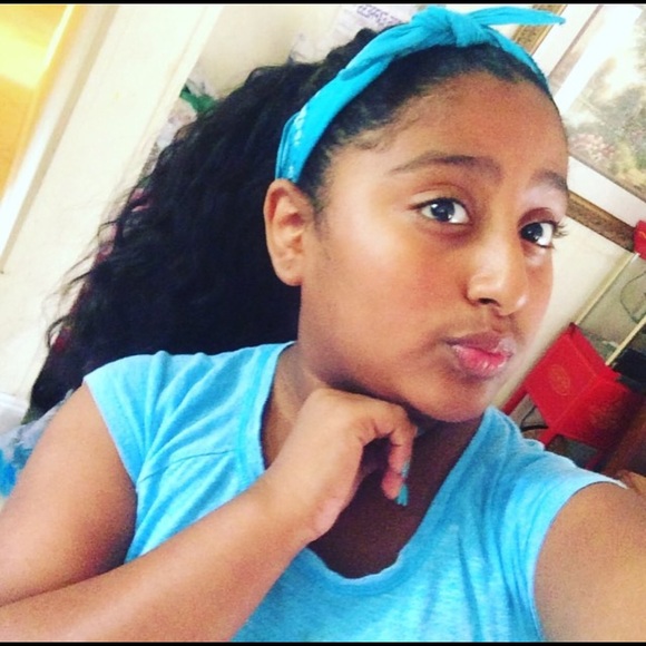 Meet your Posher, Iris - Picture 1 of 1