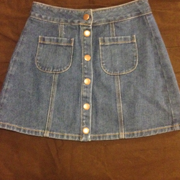 Button front denim skirt