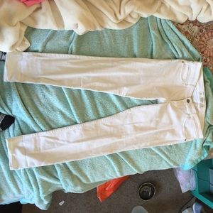 White A&F skinny jeans