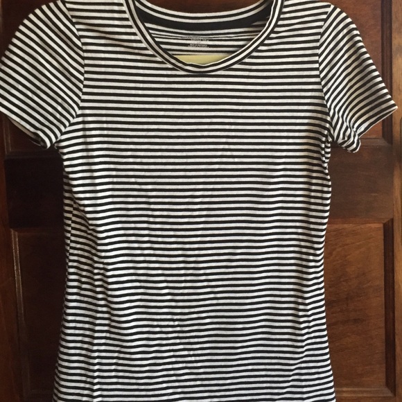 Staple T-shirt - Picture 3 of 3