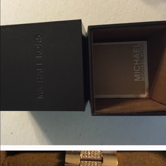 MAJOR PRICE??Michael Kors RoseGold Diamond Watch
