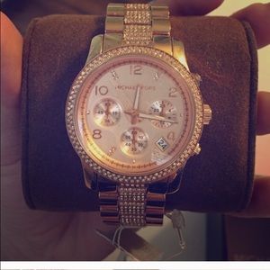 MAJOR PRICE👇🏽Michael Kors RoseGold Diamond Watch