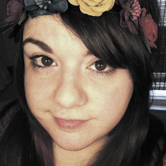 Meet your Posher, Emylee - Picture 1 of 1