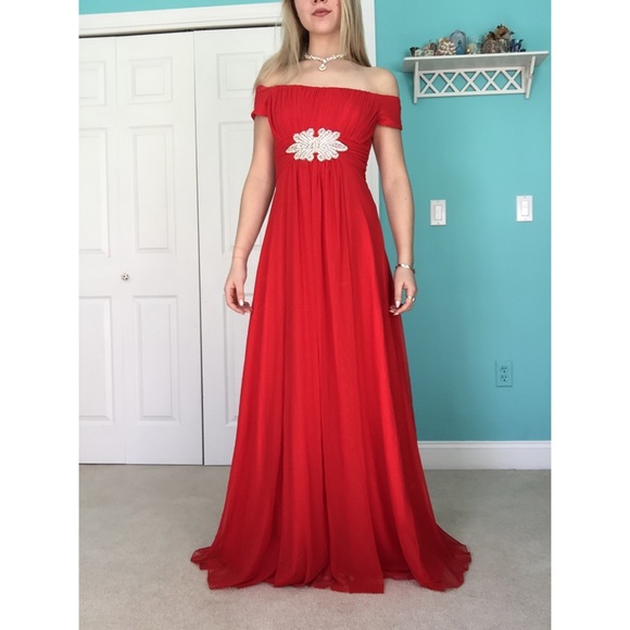 BRAND NEW PROM DRESS