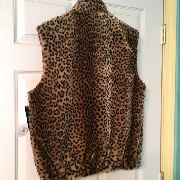 Animal print vest - Picture 3 of 3