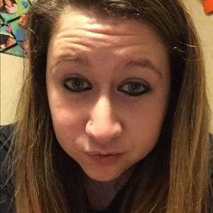 Meet your Posher, Amamda