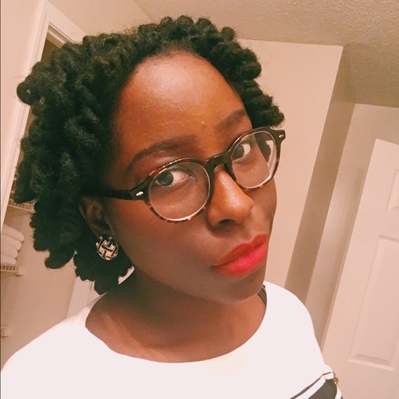 Meet your Posher, Whitney