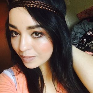 Meet your Posher, Alejandra