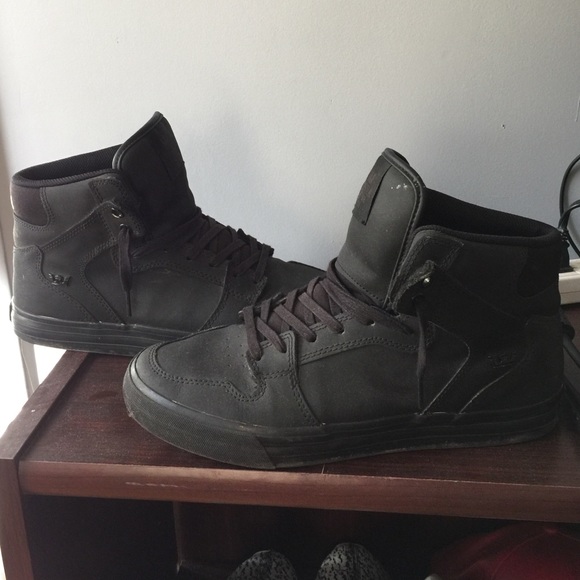 selling some supra vaiders Will clean up for buyer - Picture 1 of 1