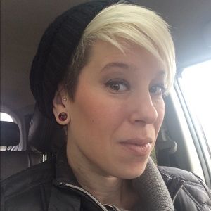 Meet your Posher, Liz