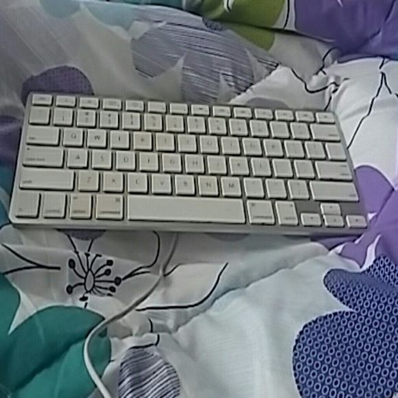 A apple keyboard