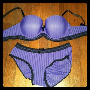 Adore me bra and under wear set