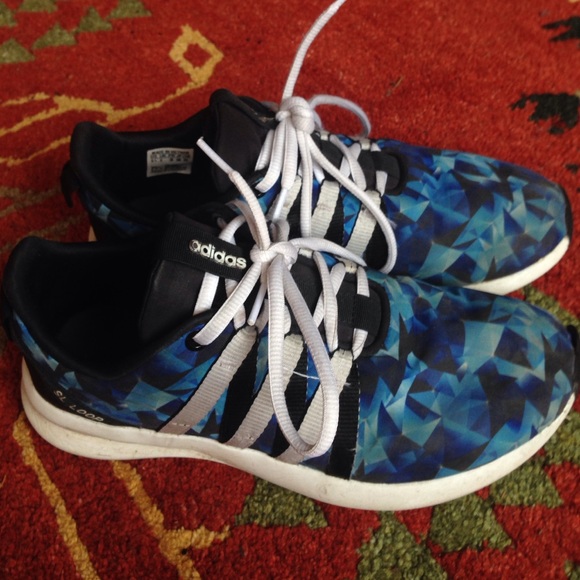 Adidas SL loop
