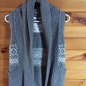 Aeropostale sleeveless cardigan