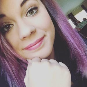 Meet your Posher, Logan