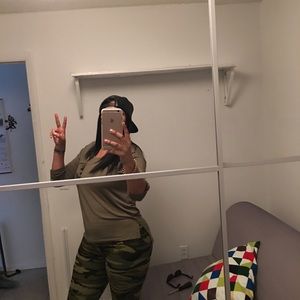 Meet your Posher, Carla