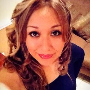 Meet your Posher, Claudia