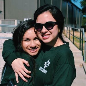 Meet your Posher, Angela