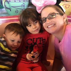 Meet your Posher, Danielle