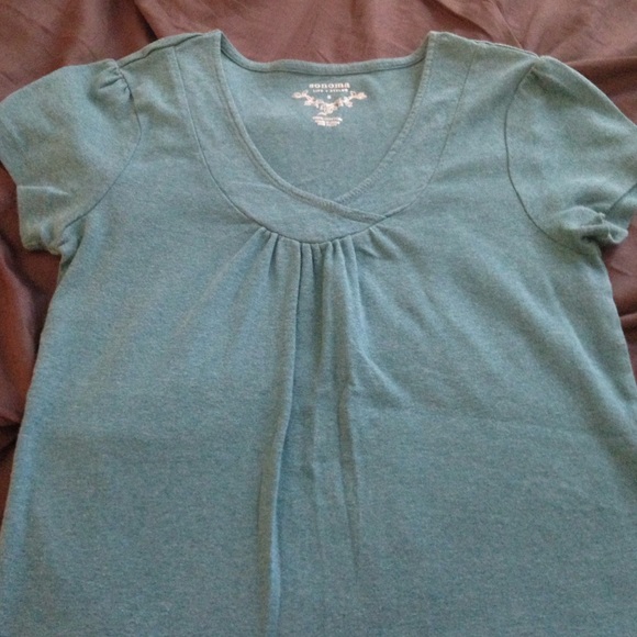 Donating 4/9 • Aqua blouse - Picture 2 of 2