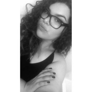 Meet your Posher, Adrianna