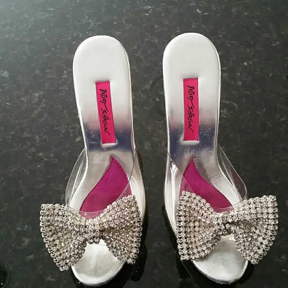 Betsey Johnson size 7 lightly worn shoes