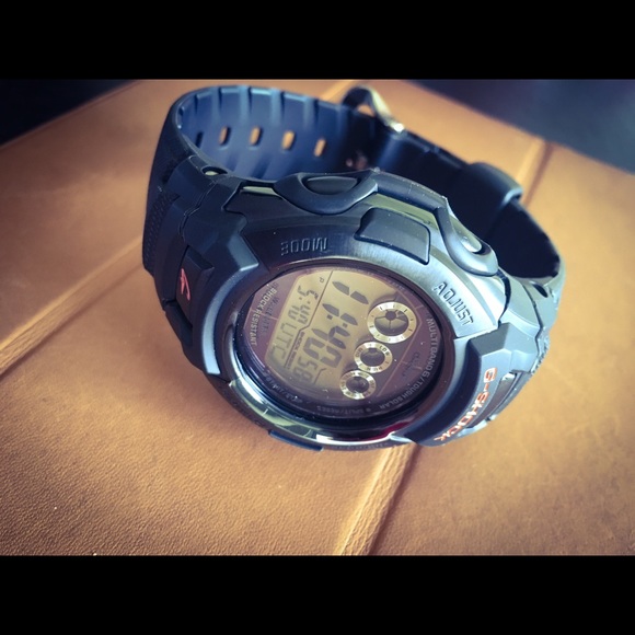 Watch - Picture 2 of 2