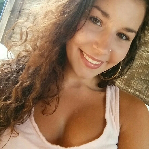 Meet your Posher, Erica - Picture 1 of 1