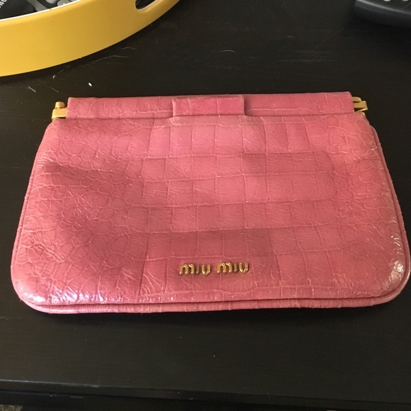 Miu Miu pink clutch. - Picture 2 of 4