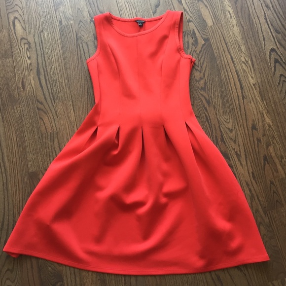 Ann Taylor Dresses & Skirts - Adorable bright red Ann Taylor dress size 2