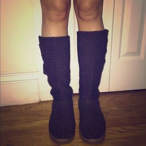 UGG Size 7 fit size 8