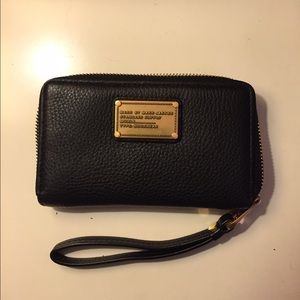 SOLD Mercari $80 Marc Jacobs iPhone wristlet