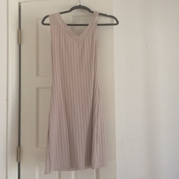 Tobi Vneck shift dress