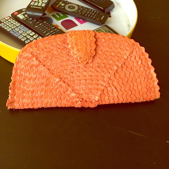 Orange straw clutch - Picture 1 of 4
