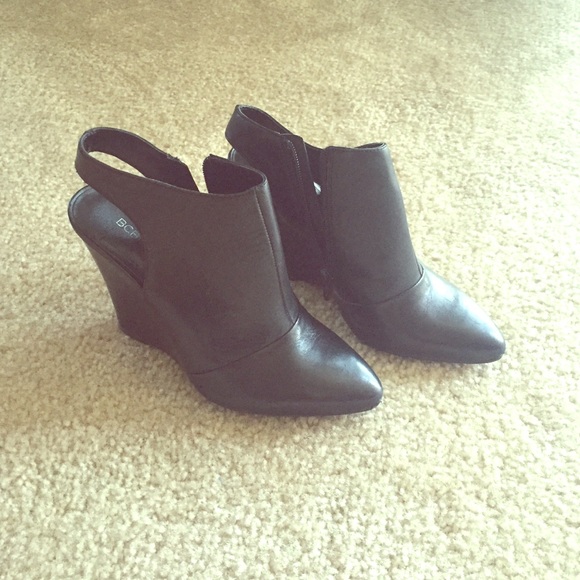 BCBG Generation wedges