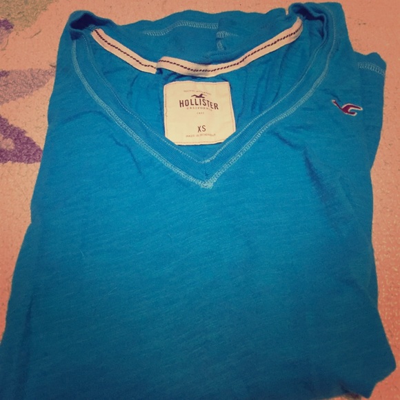 Blue Hollister tee