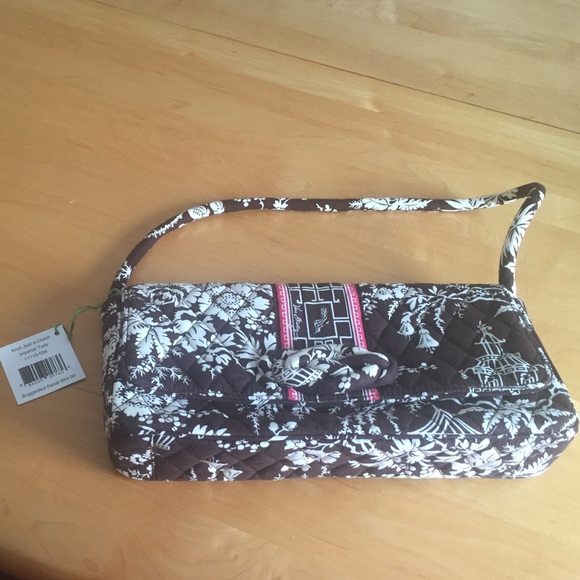 Nwt Vera Bradley knot just a clutch