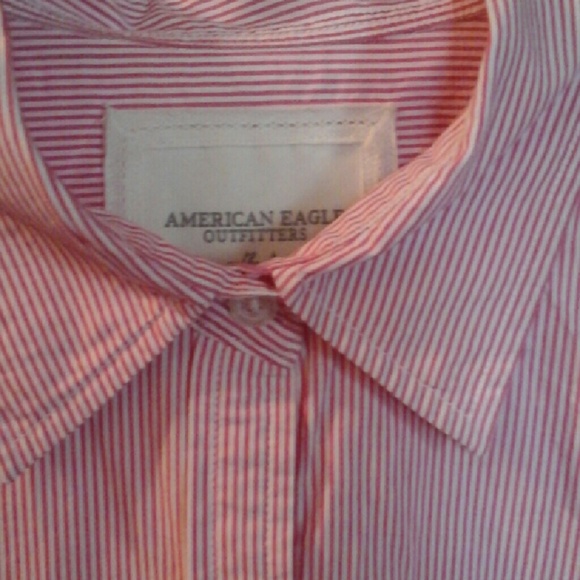 Woman's shirt - Picture 1 of 3