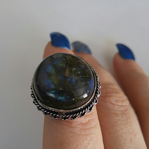 Vintage Handmade Labradorite  Ring - Picture 4 of 4