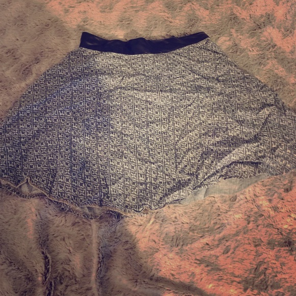 Patterned, short, skirt.