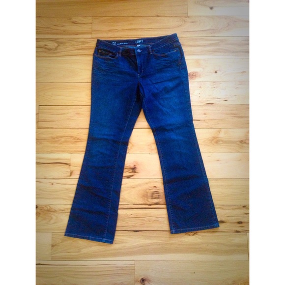 Modern, mid rise boot cut jeans