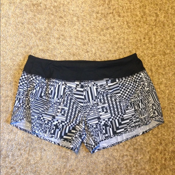 Women Nike Rival 2" Shorts