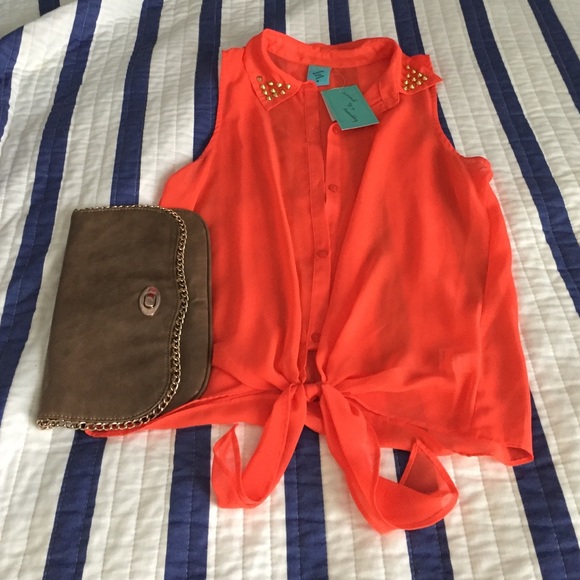 Orange top - Picture 3 of 4